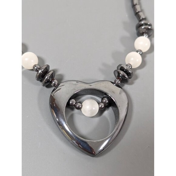 Artisan Boho Western White Glass Cats Eye Gray Hematite Stone Heart Necklace 18" - Picture 4 of 8